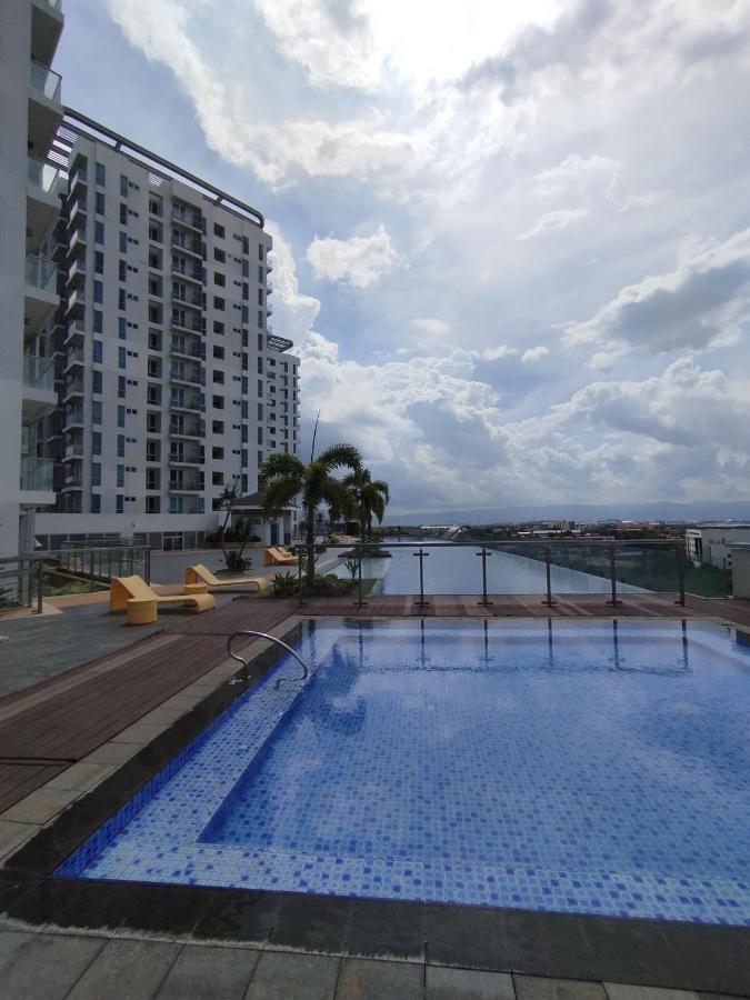 Mactan Newtown Seaview Condo By Fjcivo 막탄 외부 사진